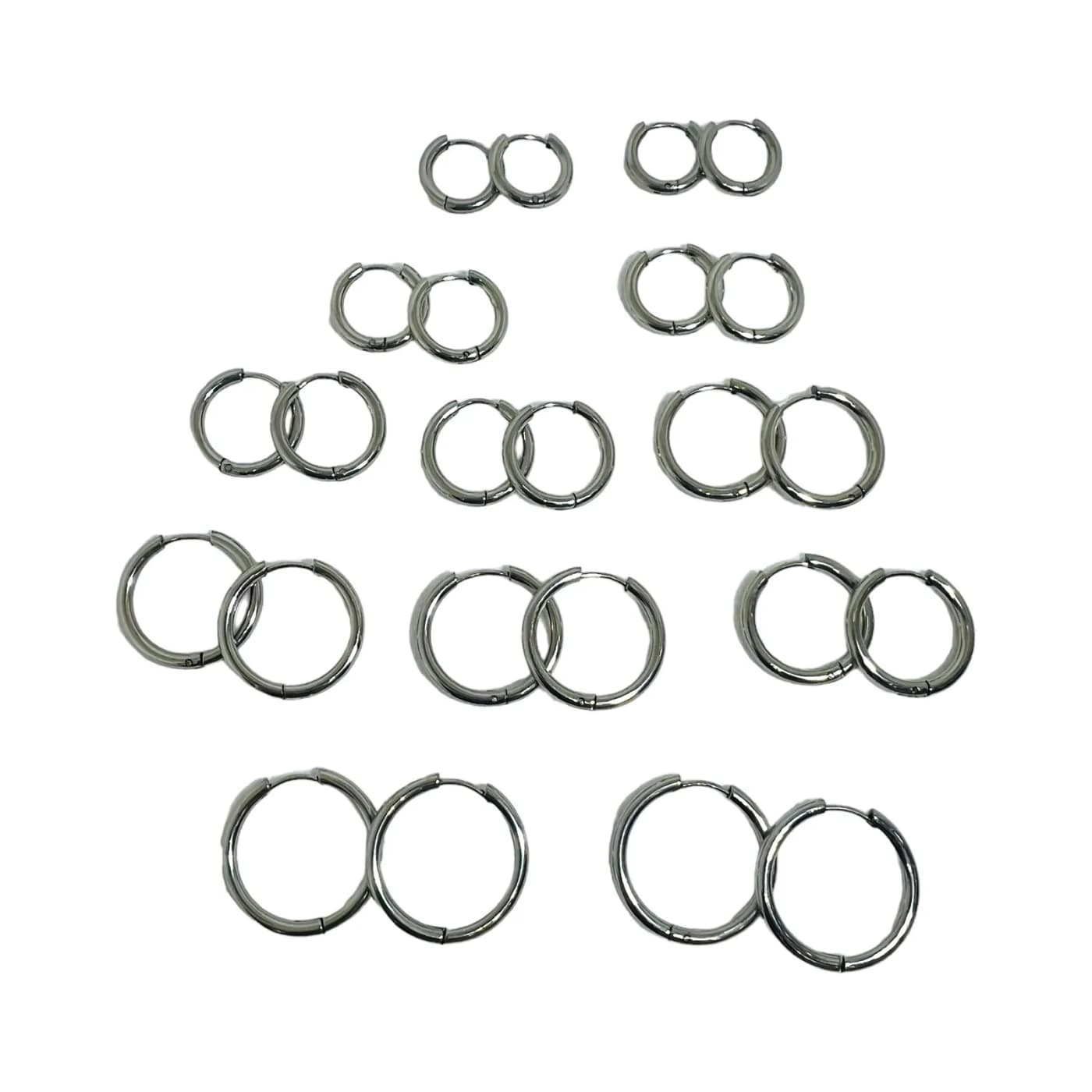 pack 12 pares de aros plateado (2x10mm, 2x12mm, 2x14mm, 2x16mm, 2x18mm, 2x20mm)