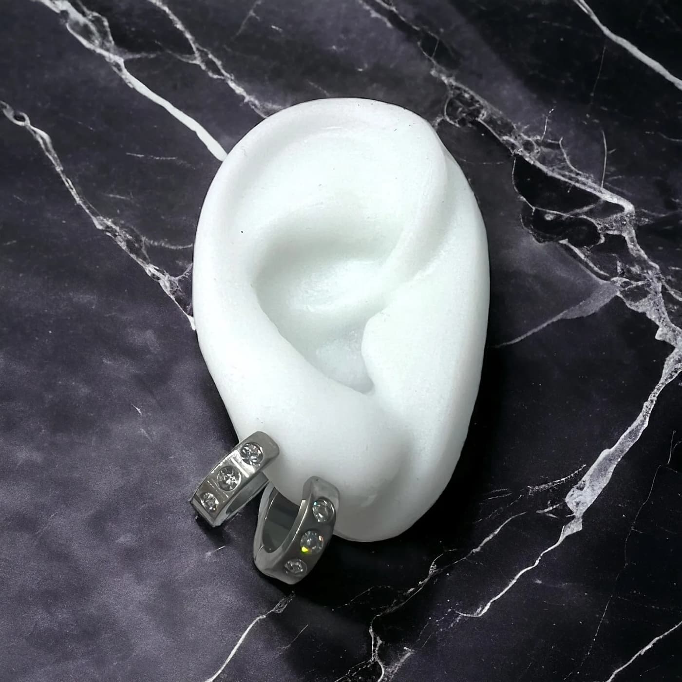 Aritos de plata con joyas