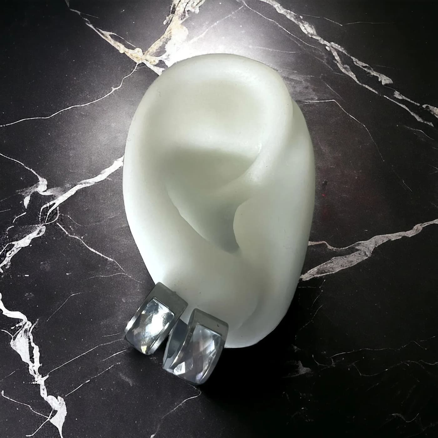 Aritos de plata con joyas blanco