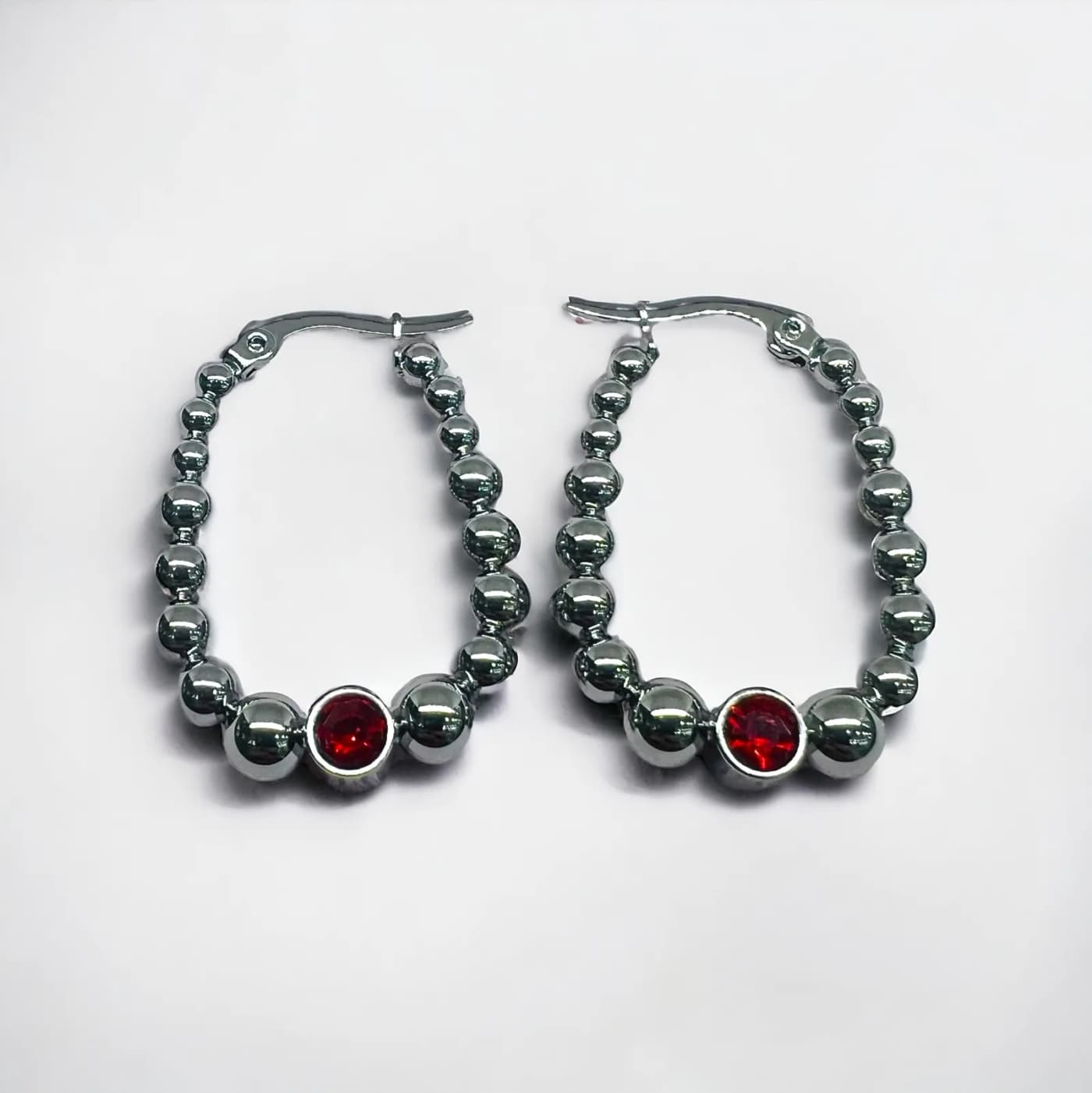 Aritos plata con joya roja (30mm)