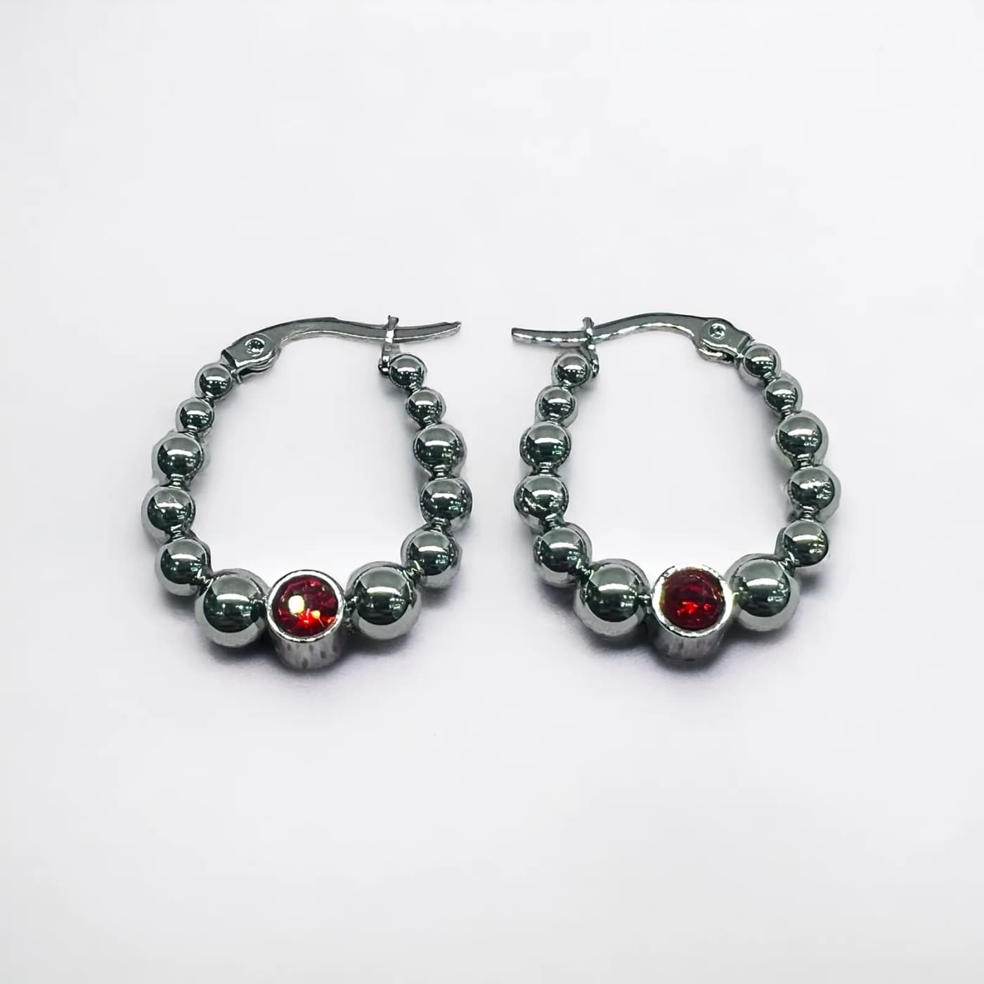 Aritos plata con joya roja (25mm)