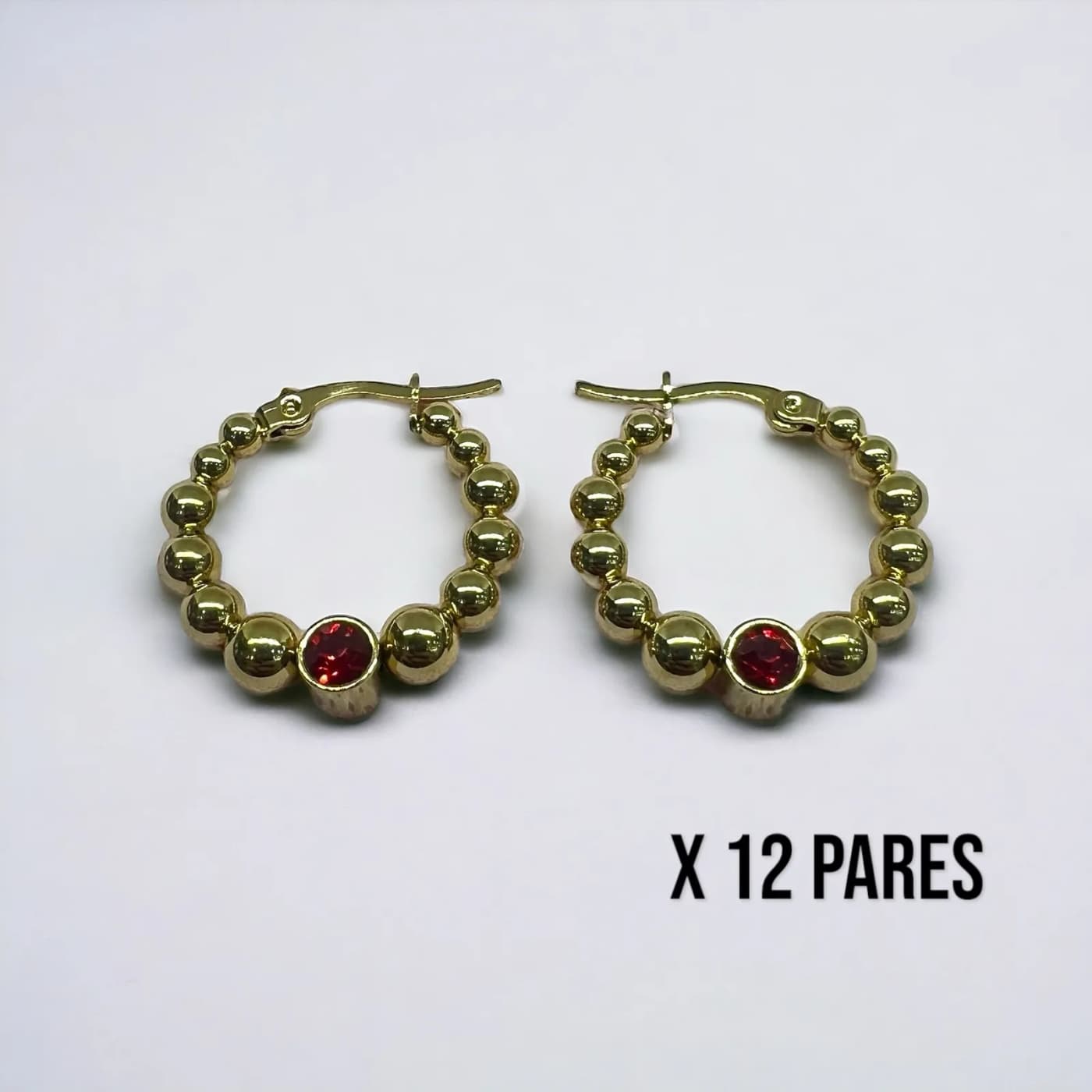 Pack 12 aritos dorado con joya rojo (25mm)