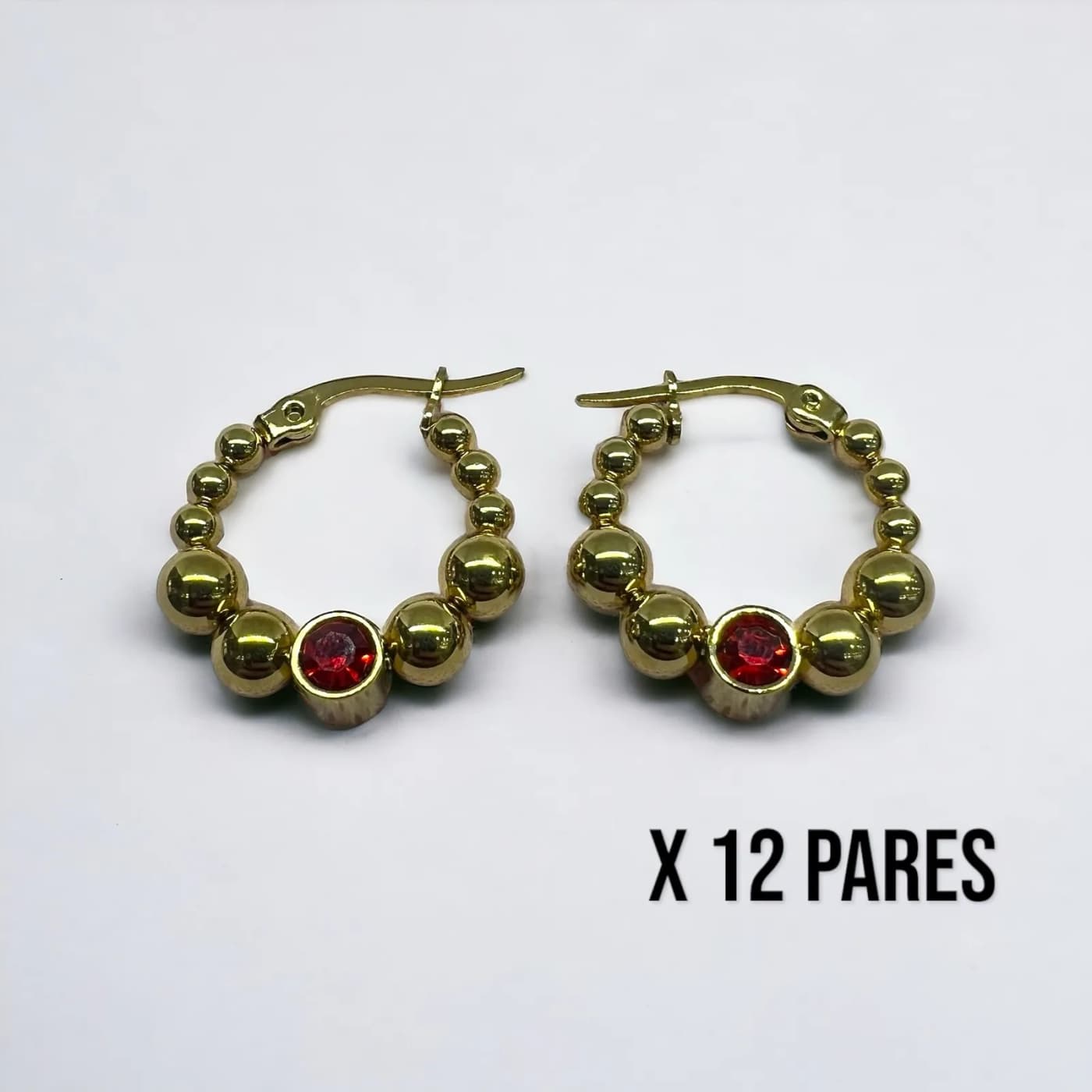 Pack 12 aritos dorado con joya rojo (20mm)