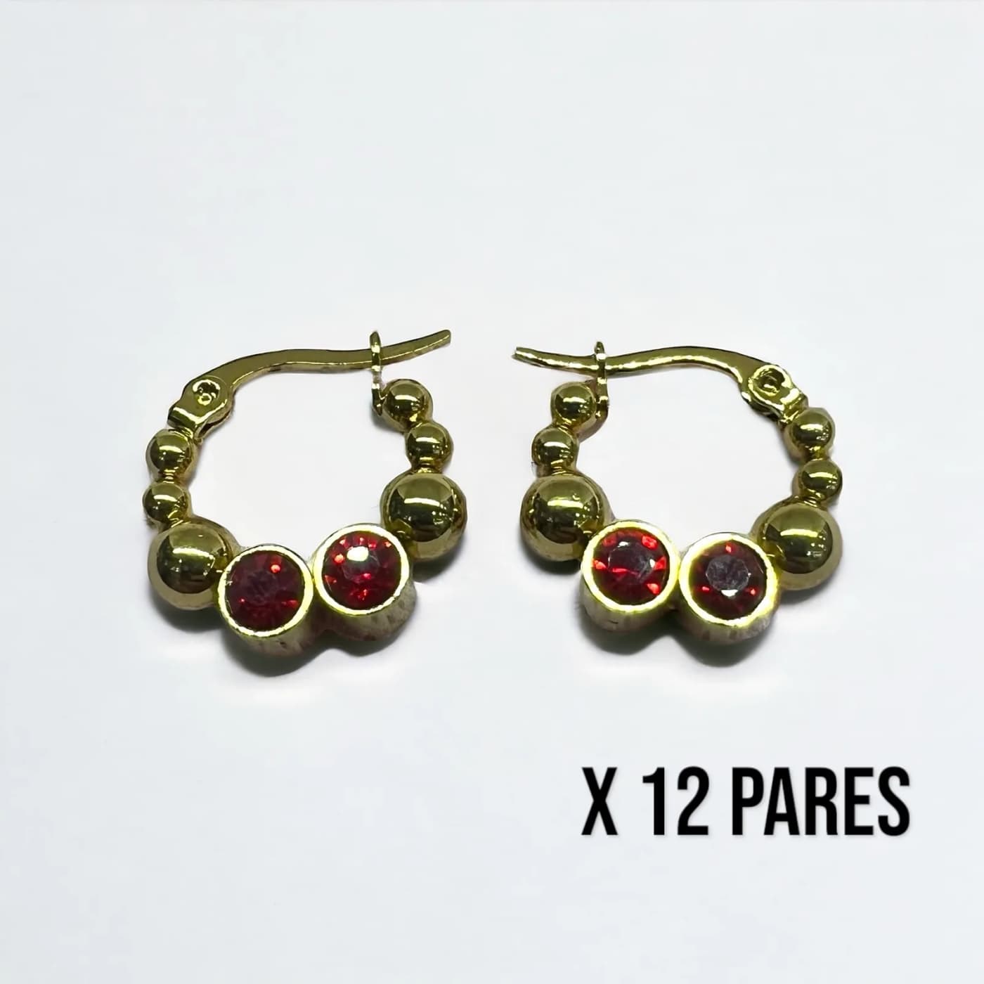 Pack 12 aritos dorado con joya rojo (20mm)