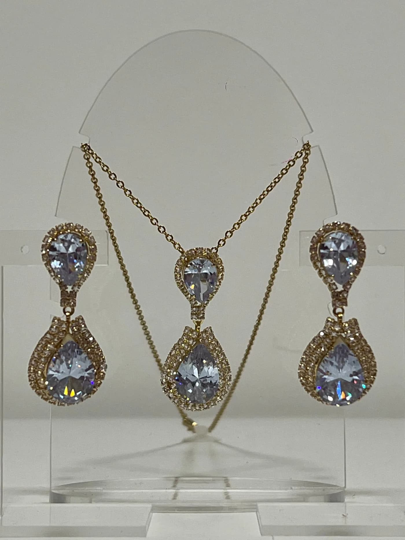 collar con aro brillgente do