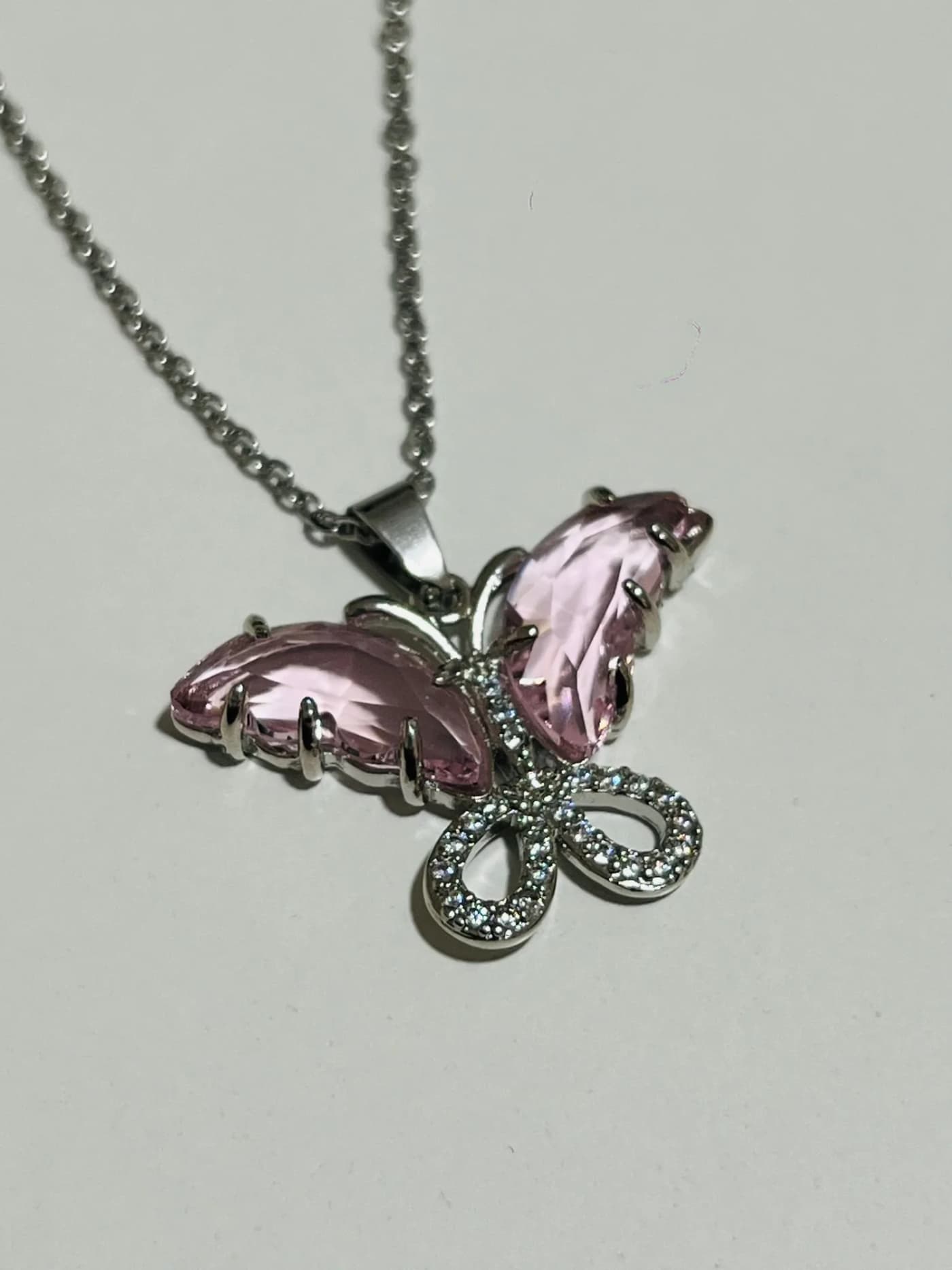 collar de mariposa p