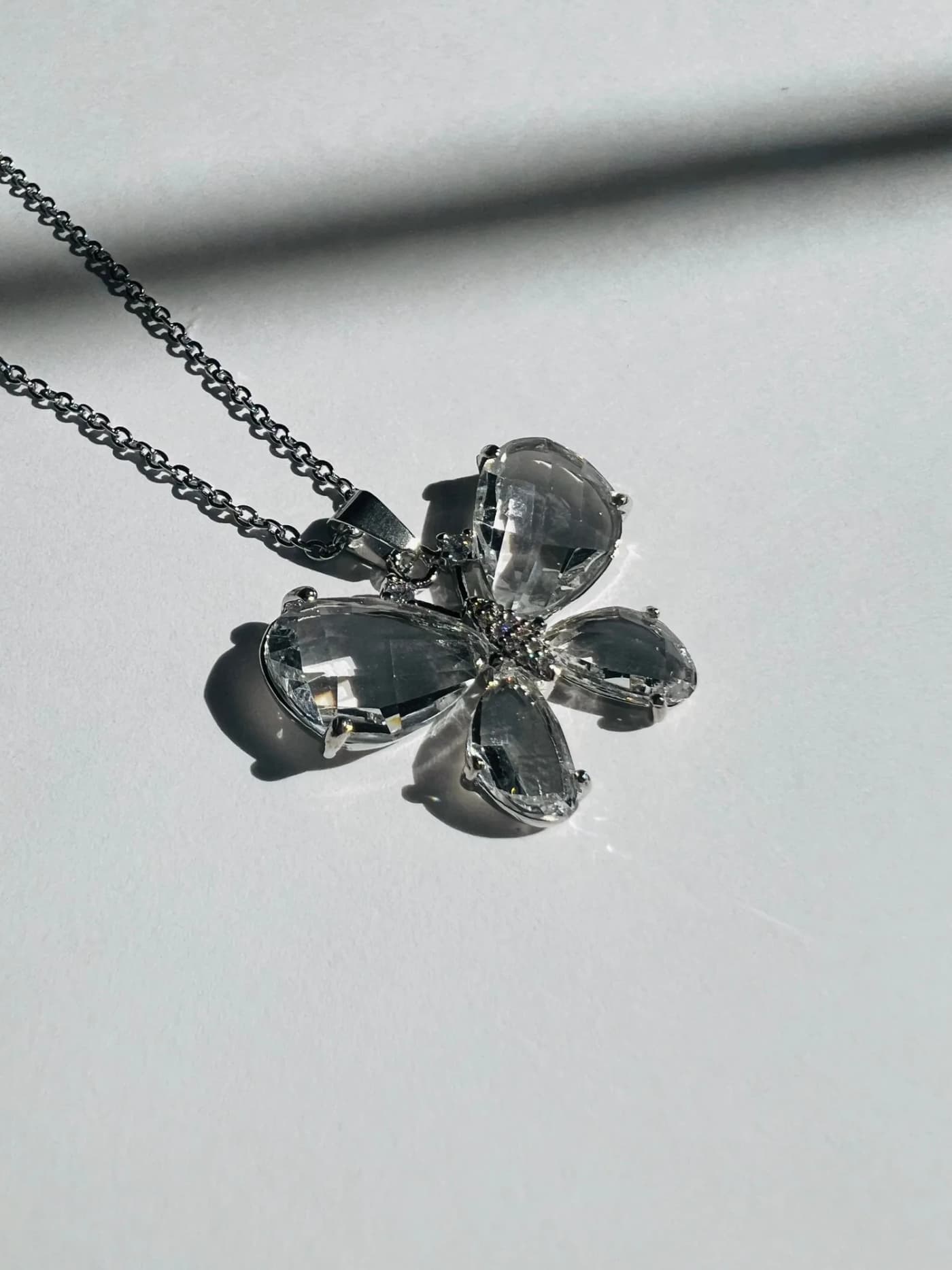collar de mariposa p