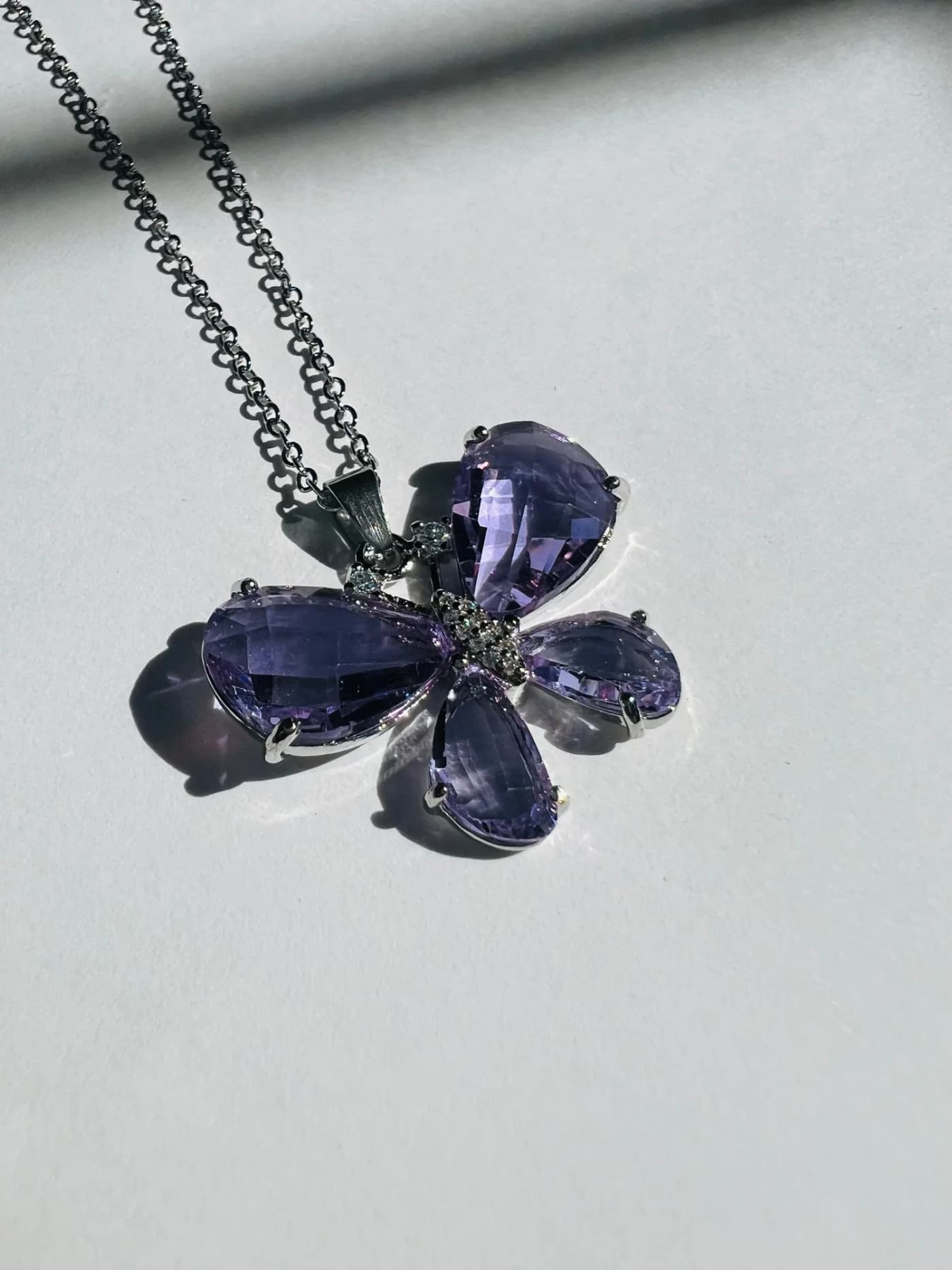 collar de mariposa p