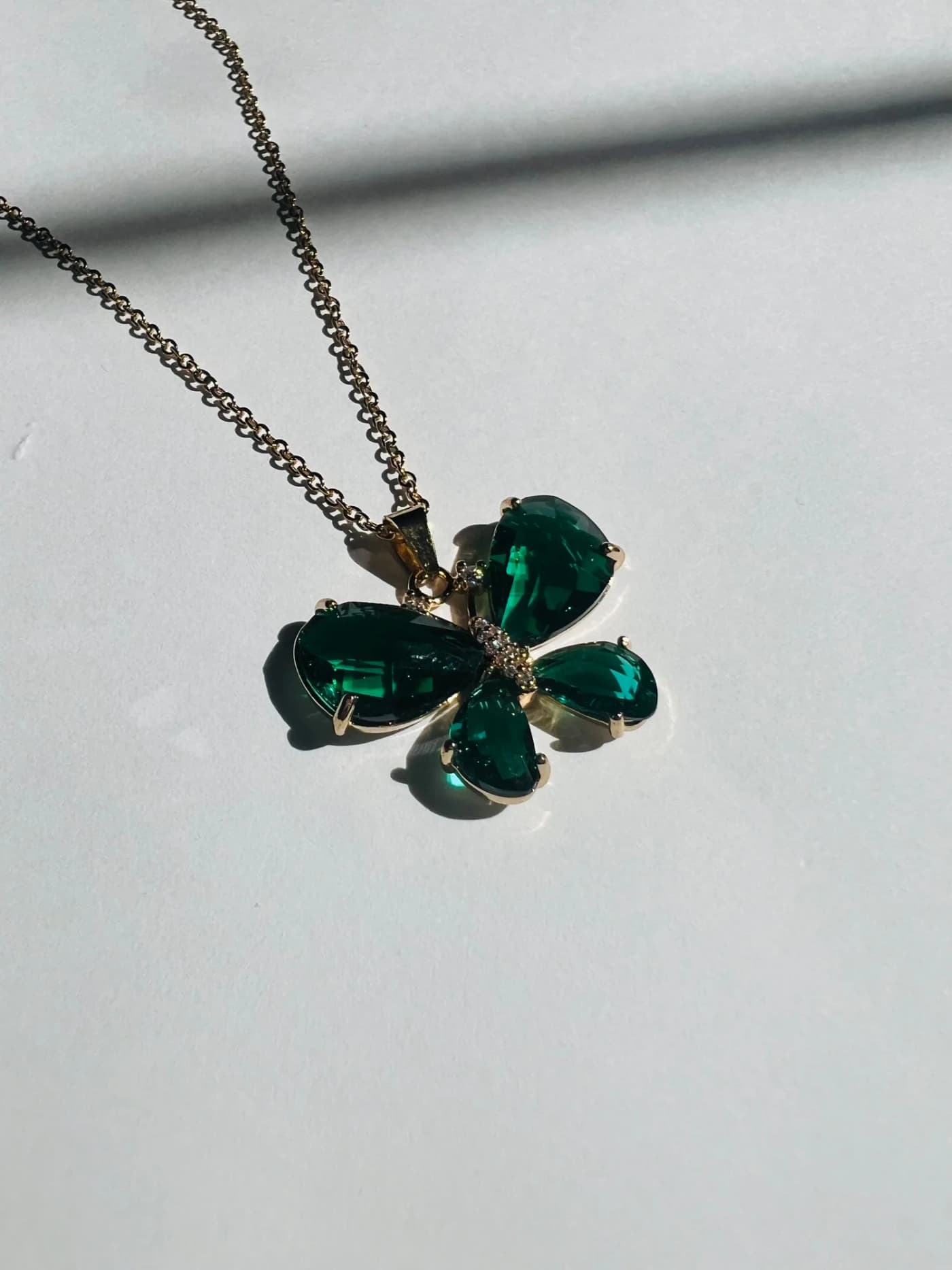 collar de mariposa do