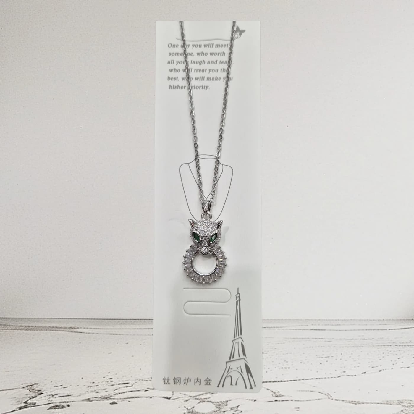 collar con dije p