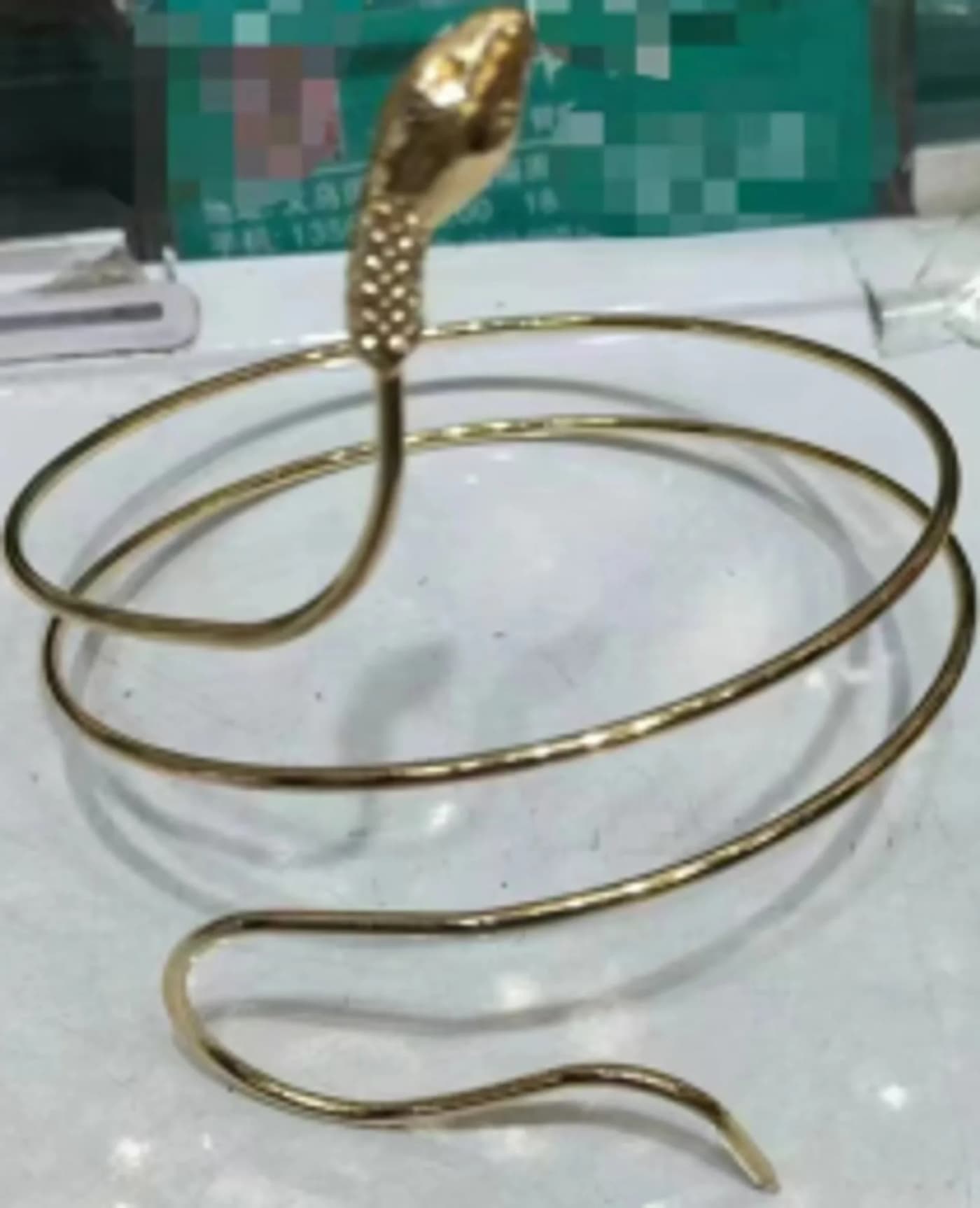 brasalete de serpiente pleteado
