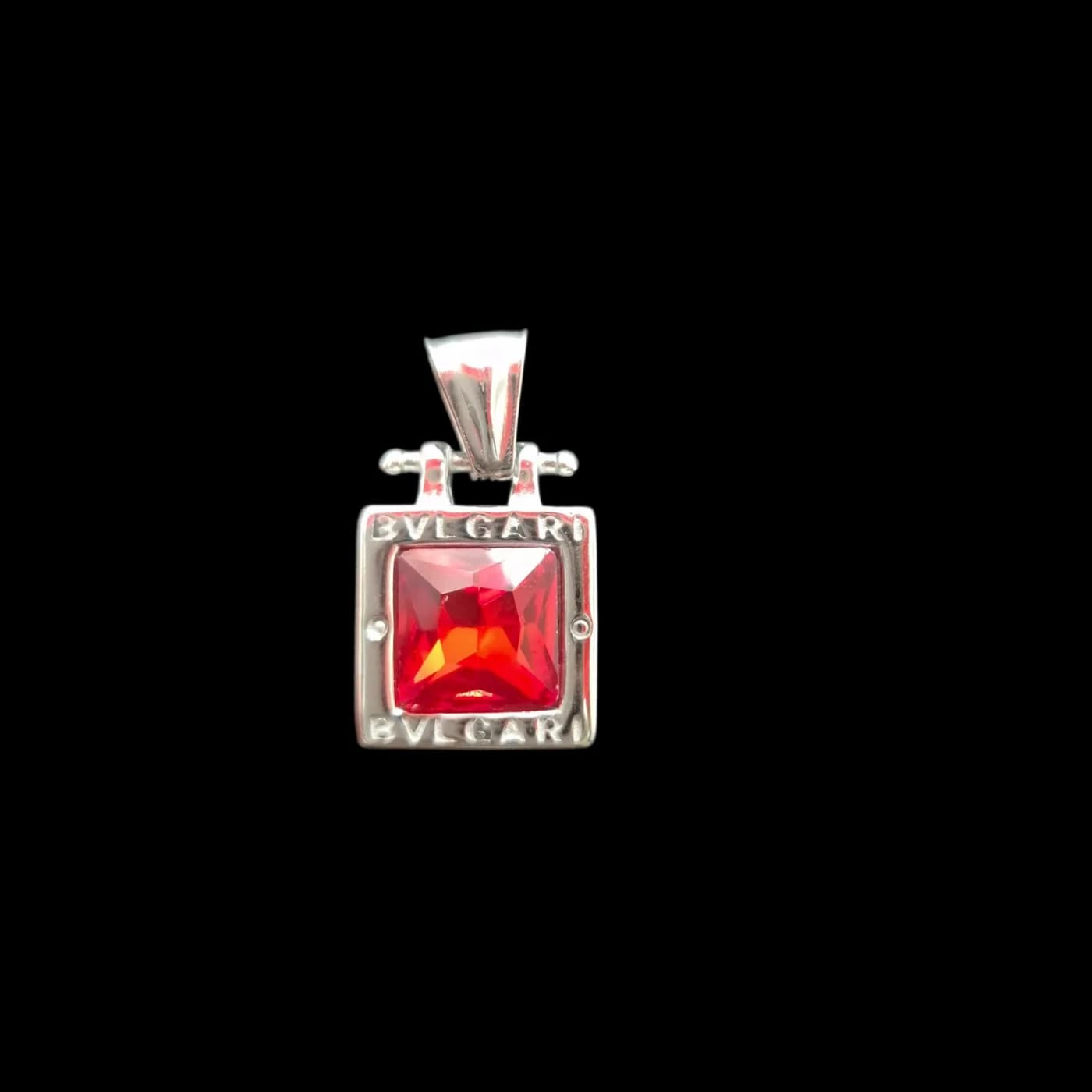 dije de bulgari p 1.5*1.5 rojo