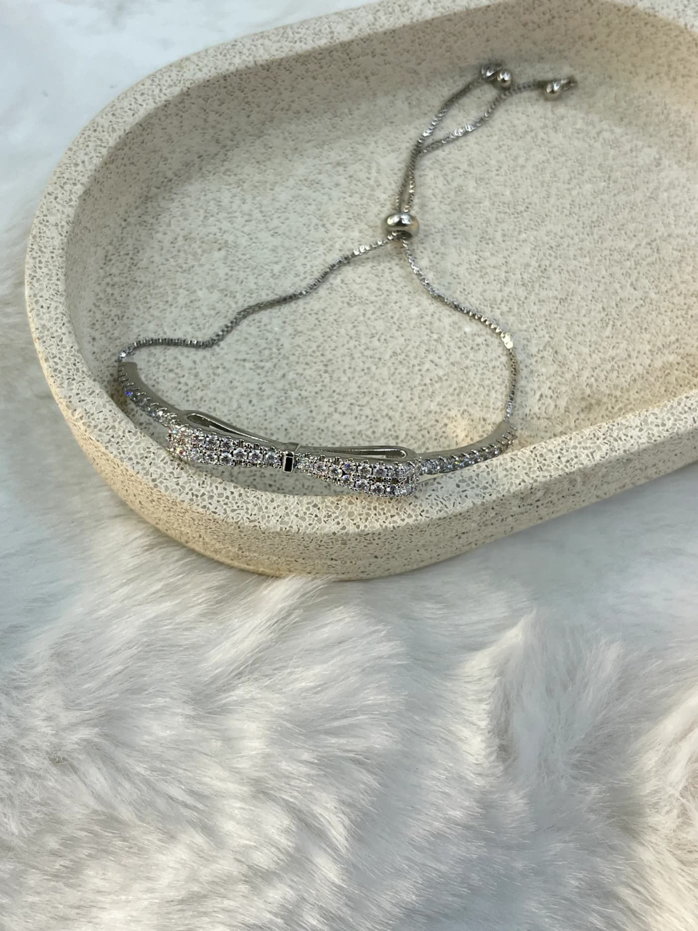 Pulsera moño rigido