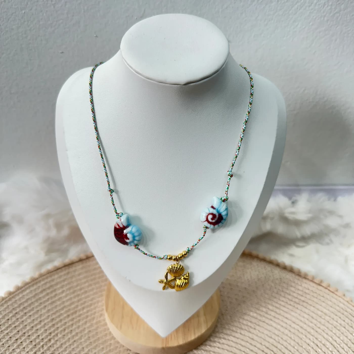 Collar con dijes de mar
