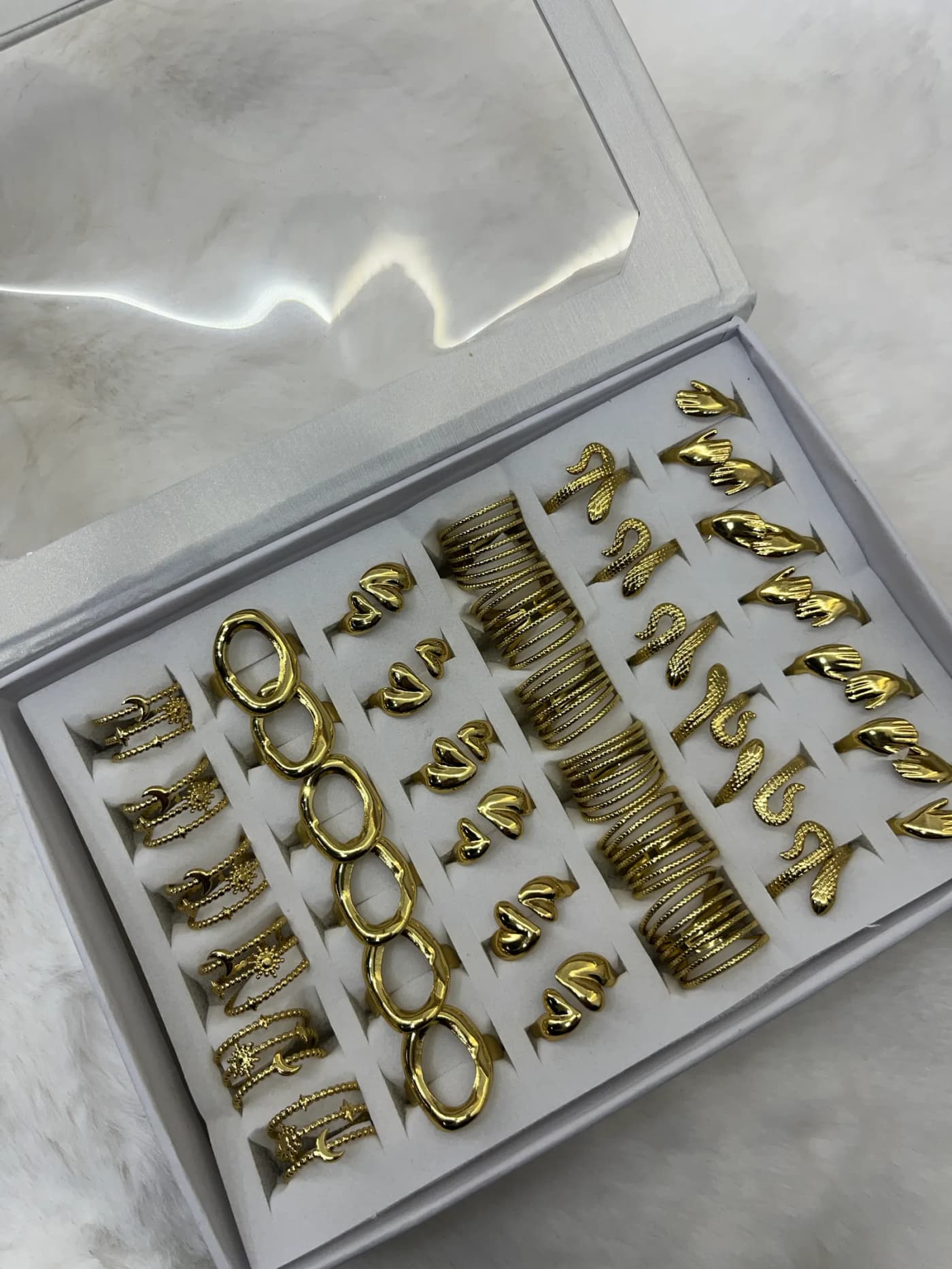 Anillo en caja