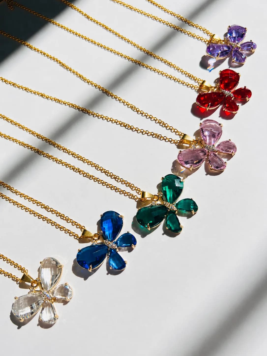 Collar mariposa