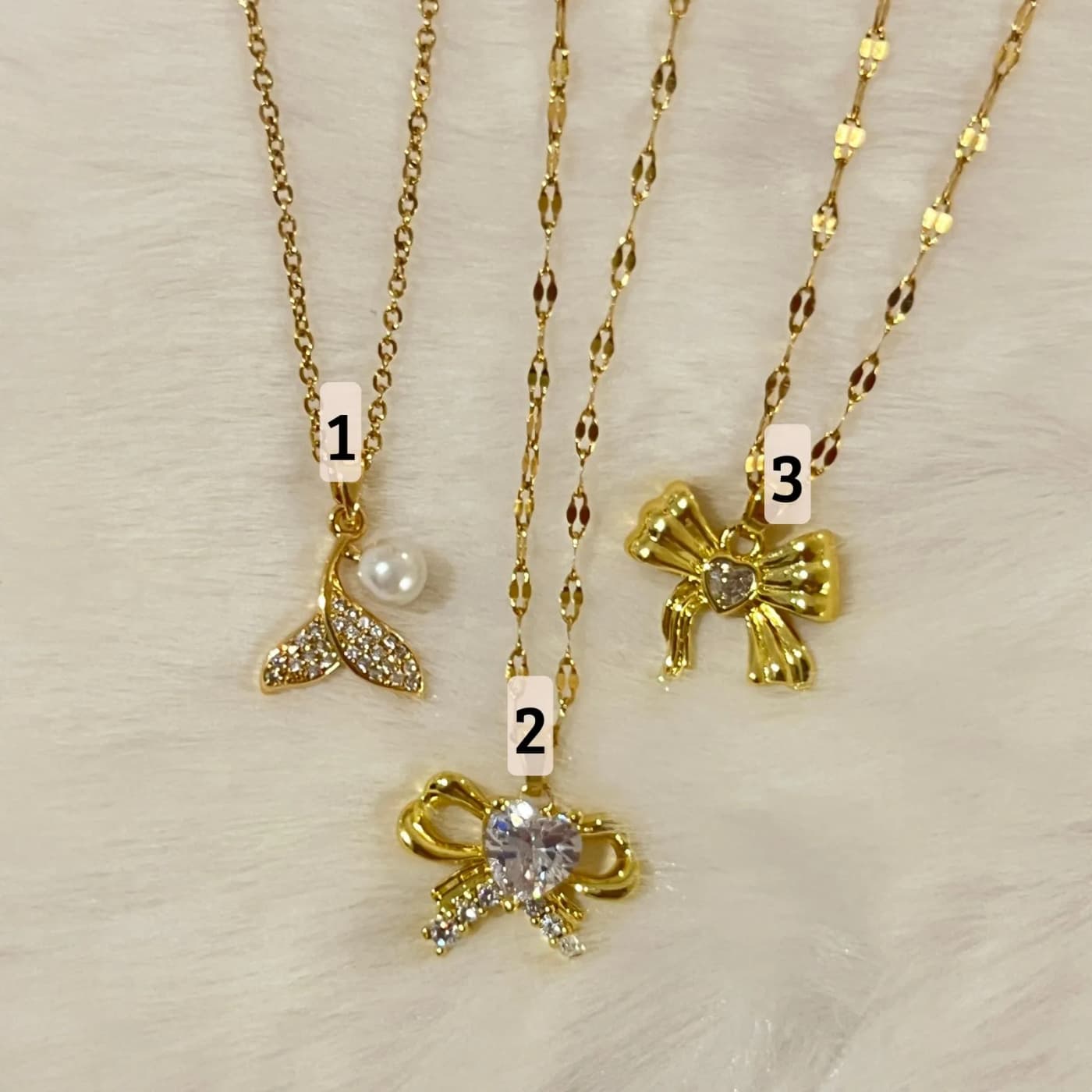 Collar moño