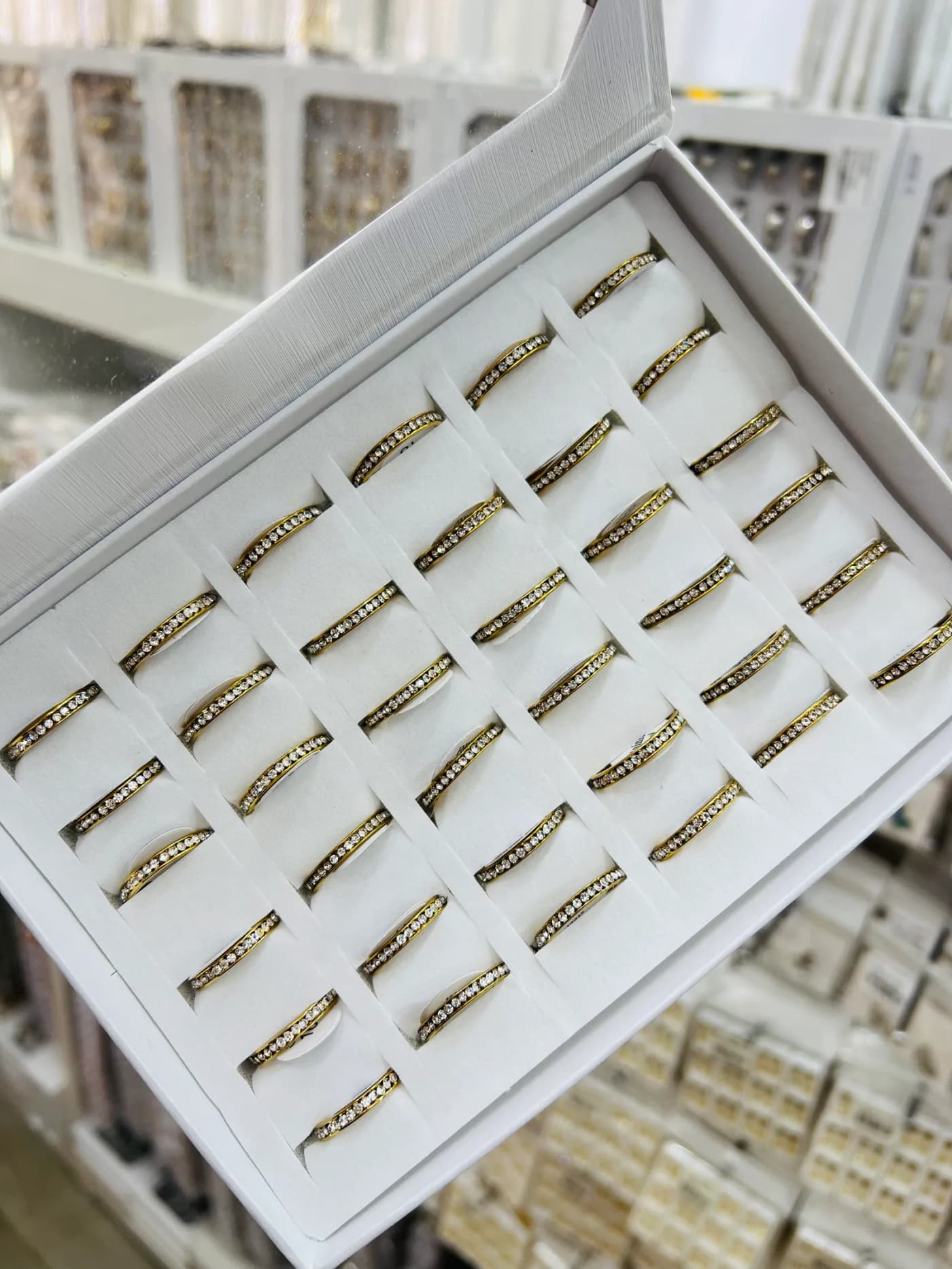 Anillo en caja