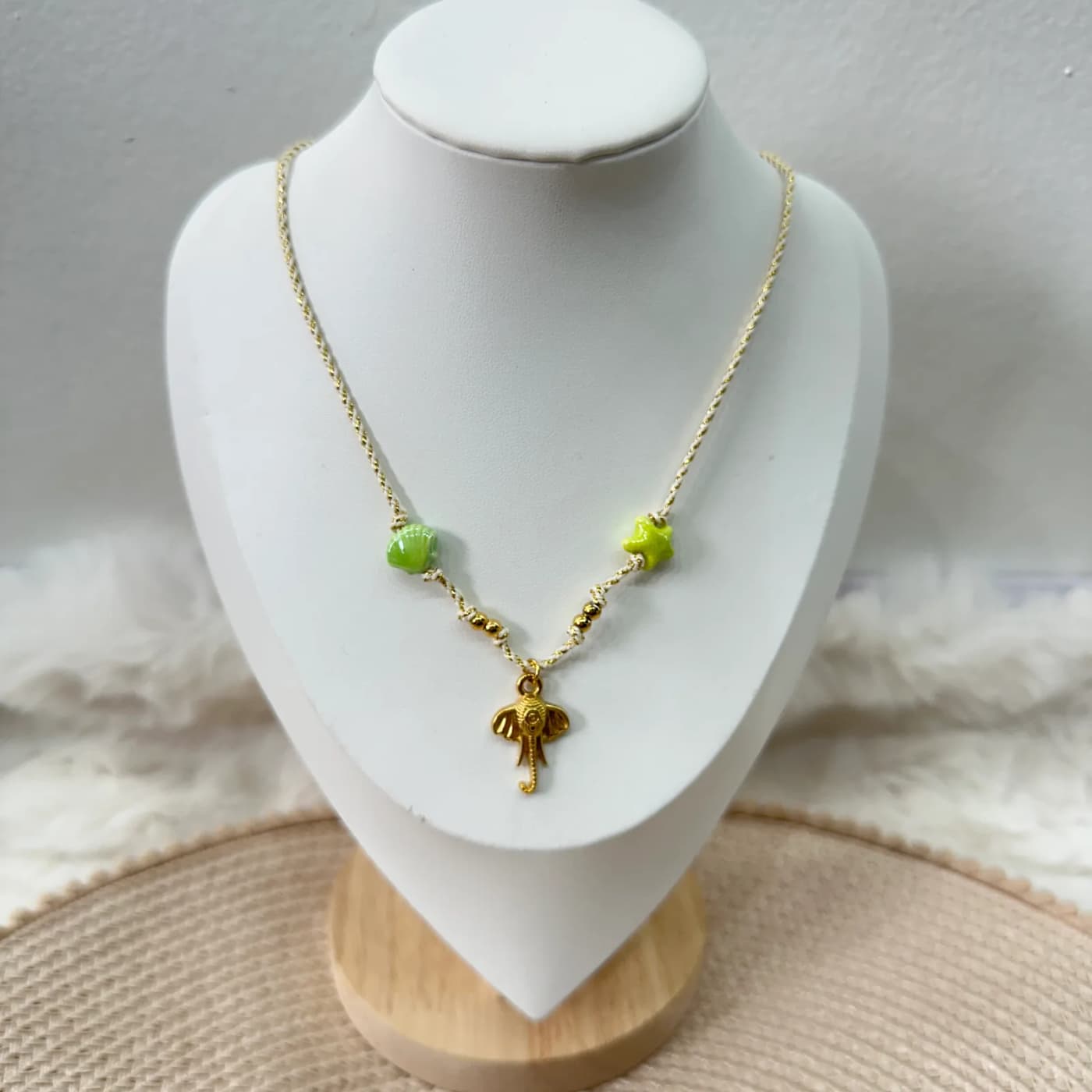 Collar elefante