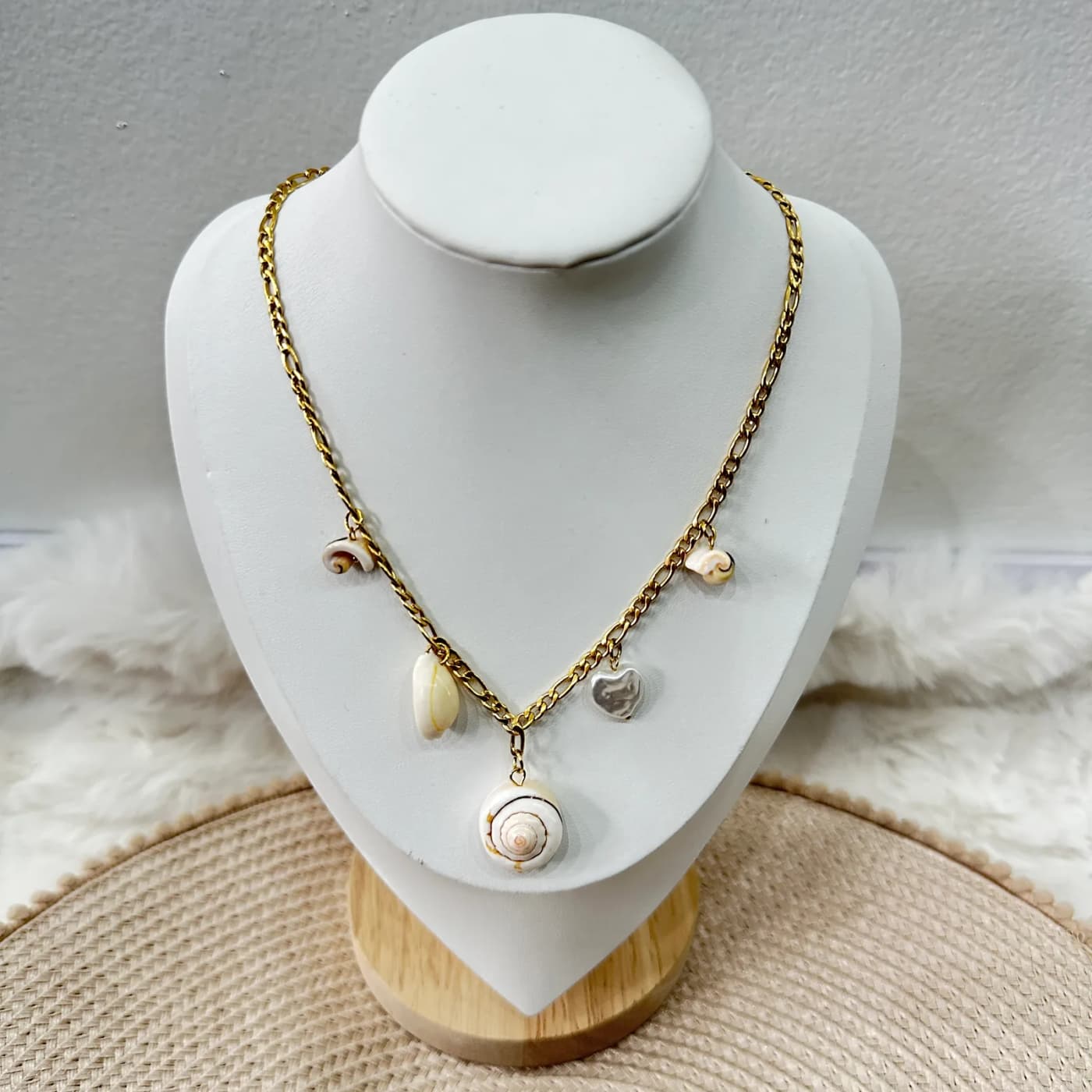 Collar con dijes de mar