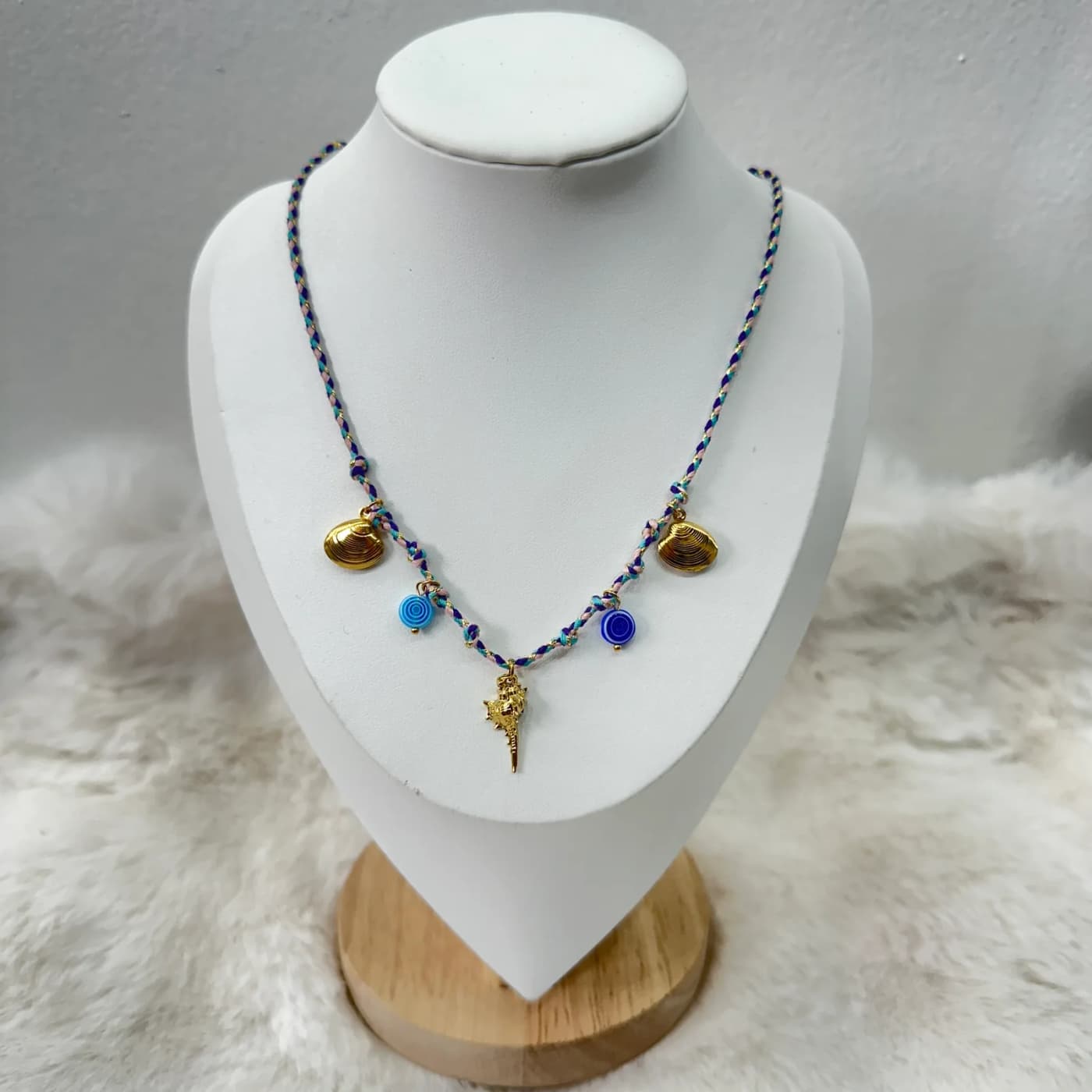 Collar con dijes de mar