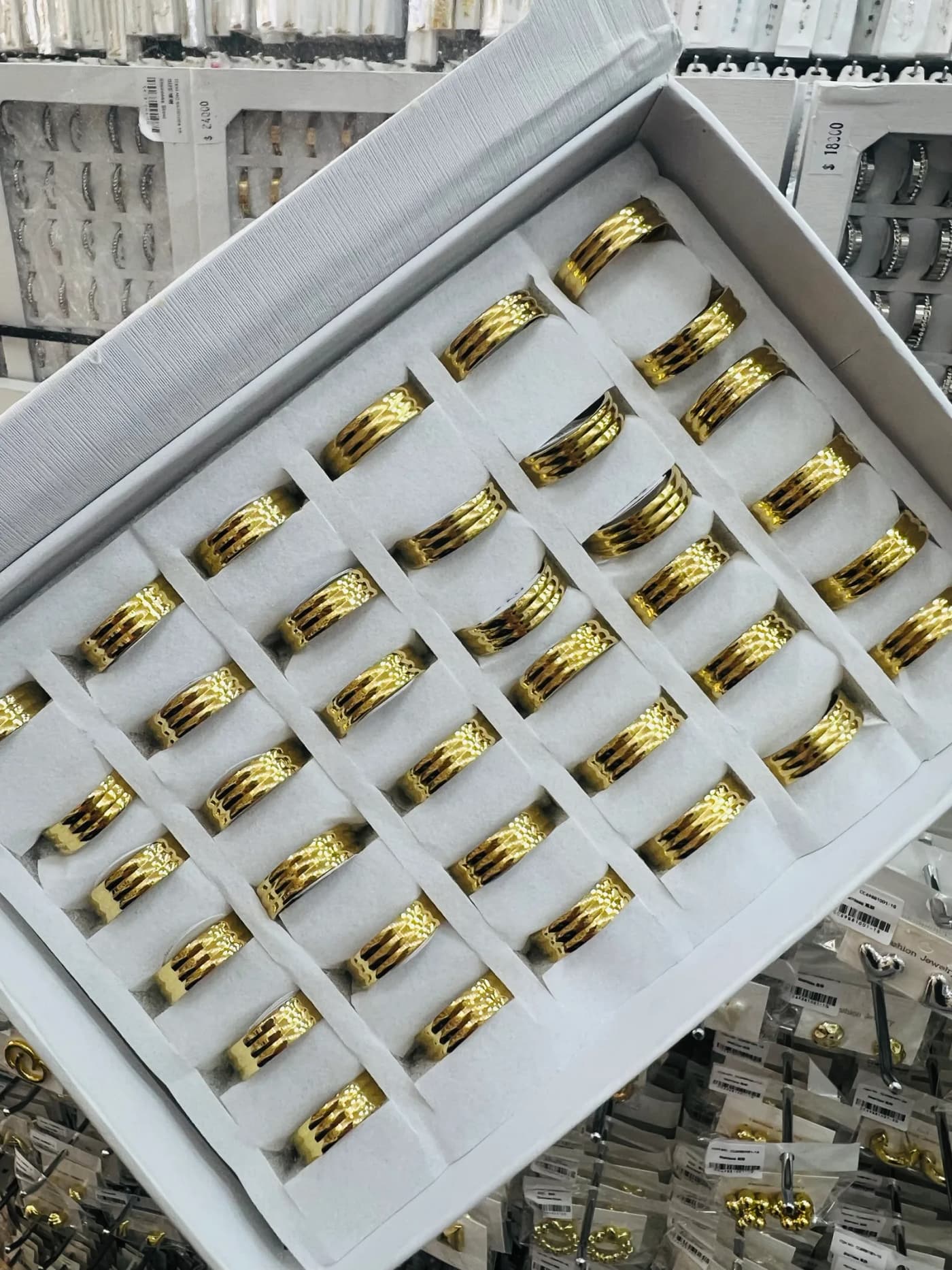 Anillo en caja