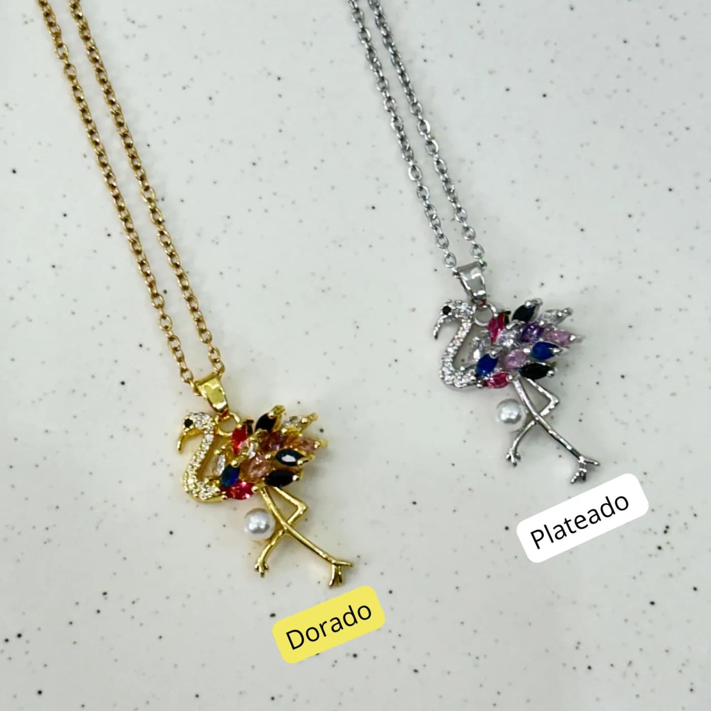 Collar avestruz